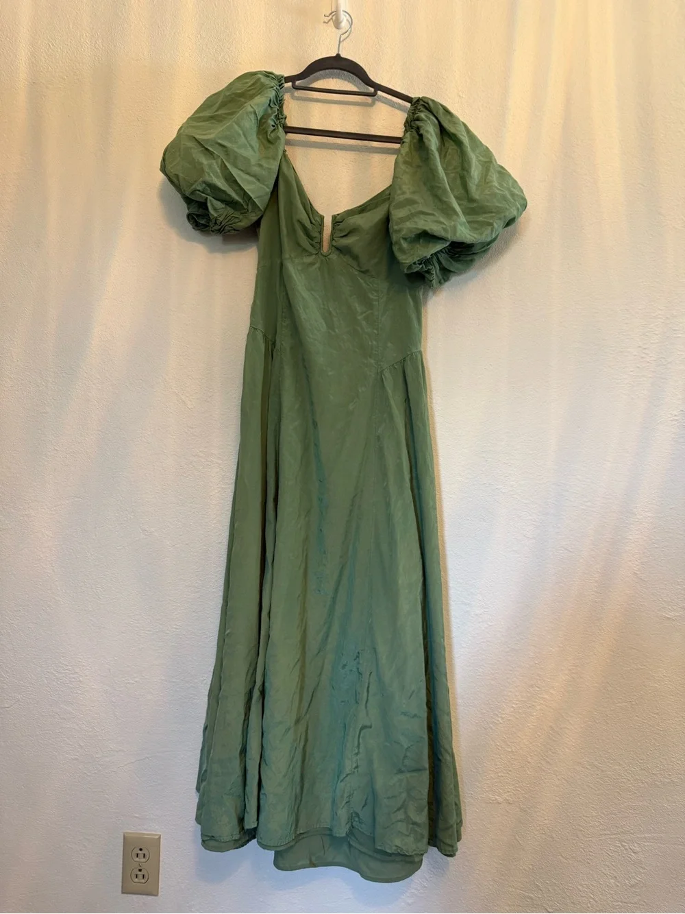 Abercrombie & Fitch Sage Green Puff-Sleeve Maxi Dress